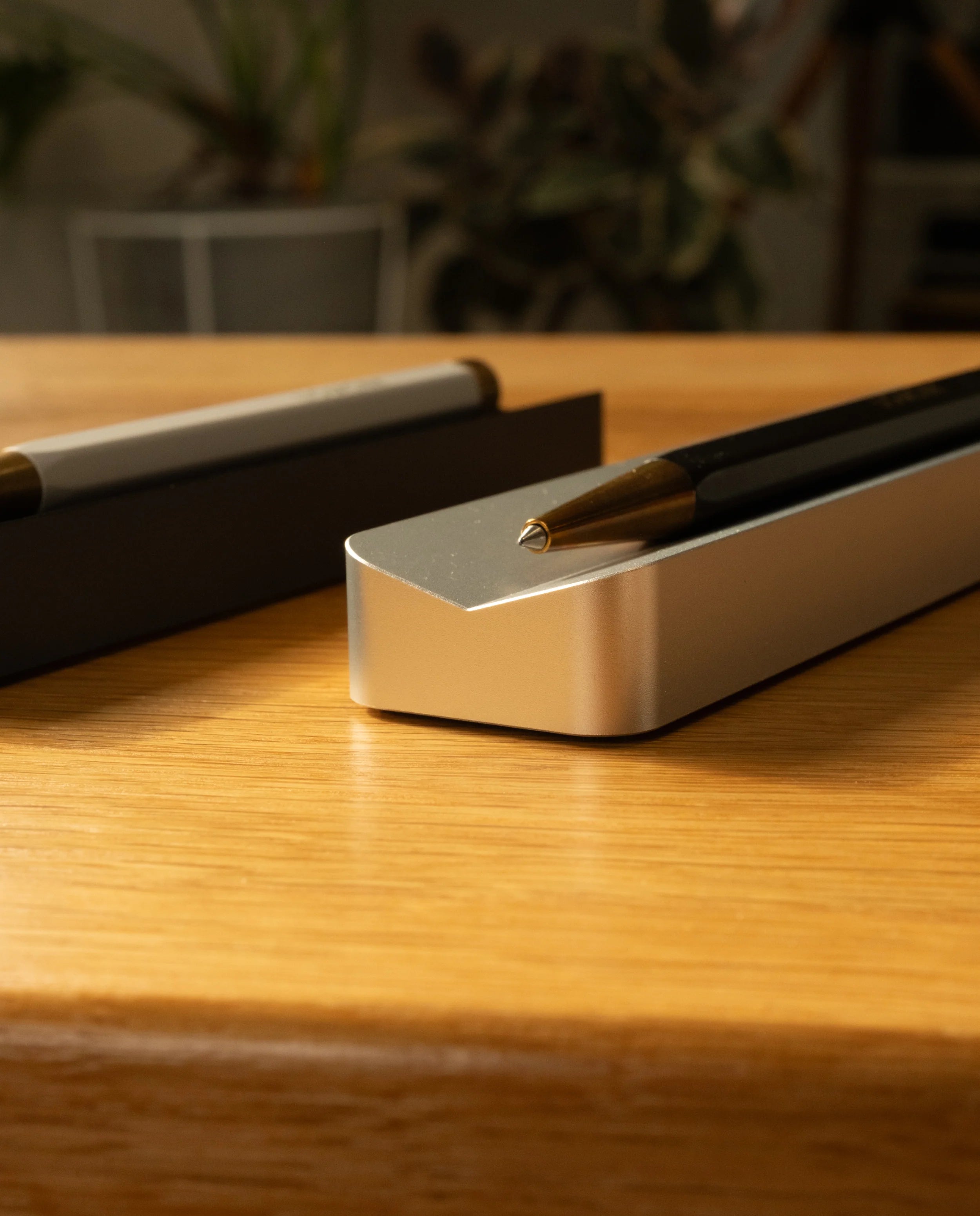 Analog Pen Tray