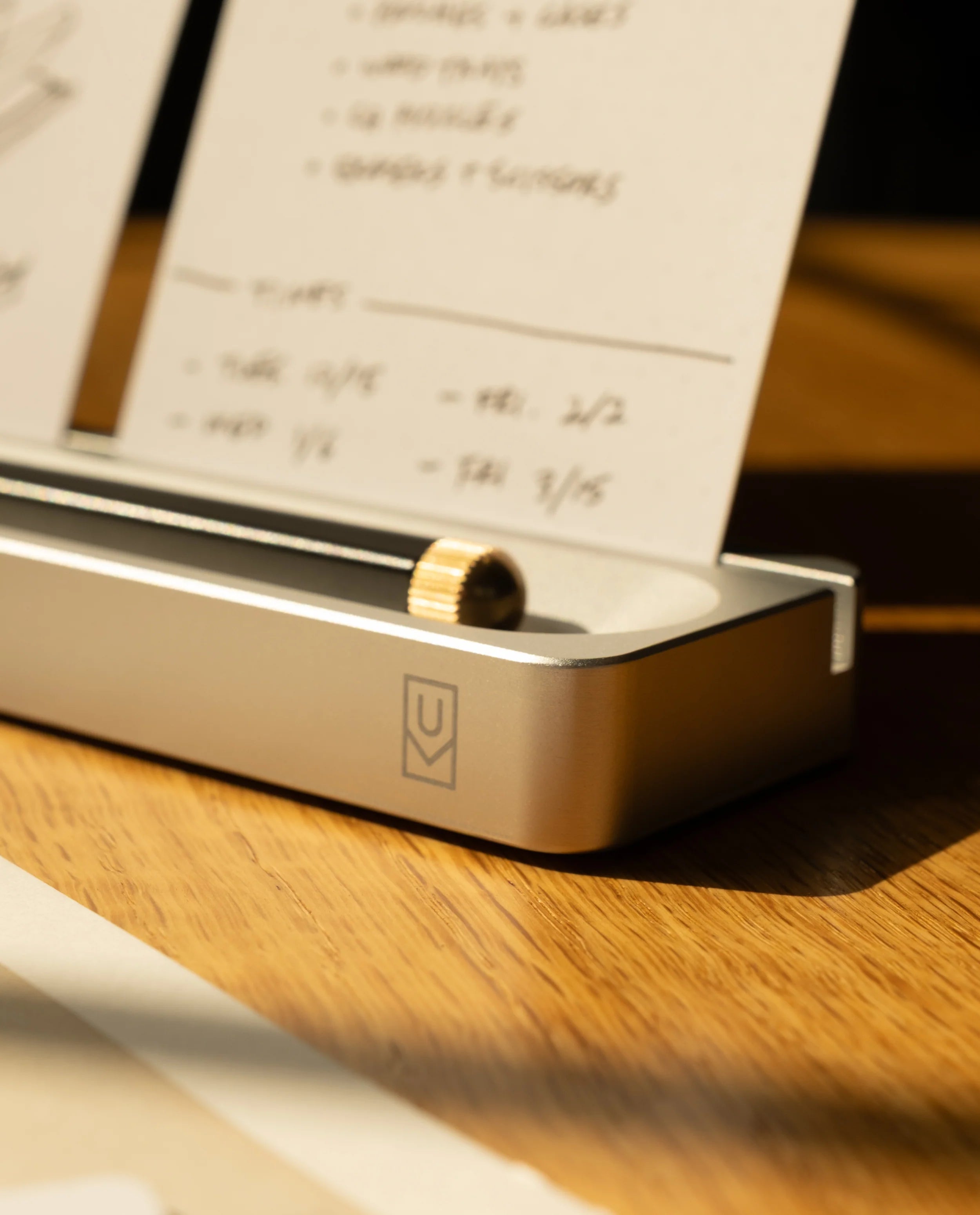 Analog Card Bar