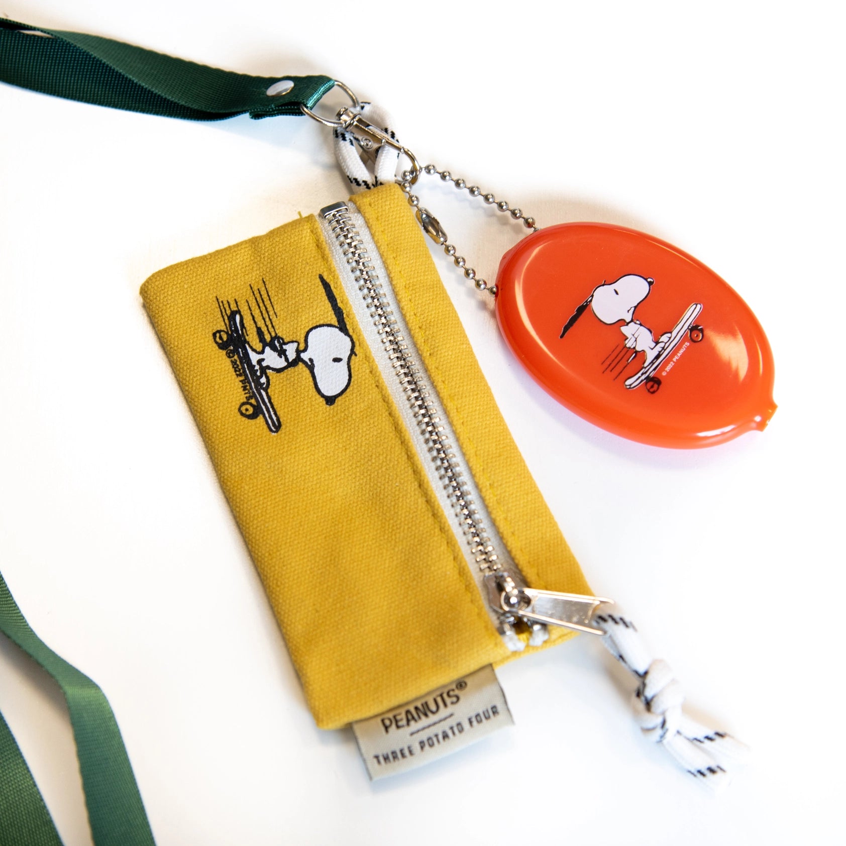 3P4 X Peanuts® - Snoopy Skateboard Coin Pouch