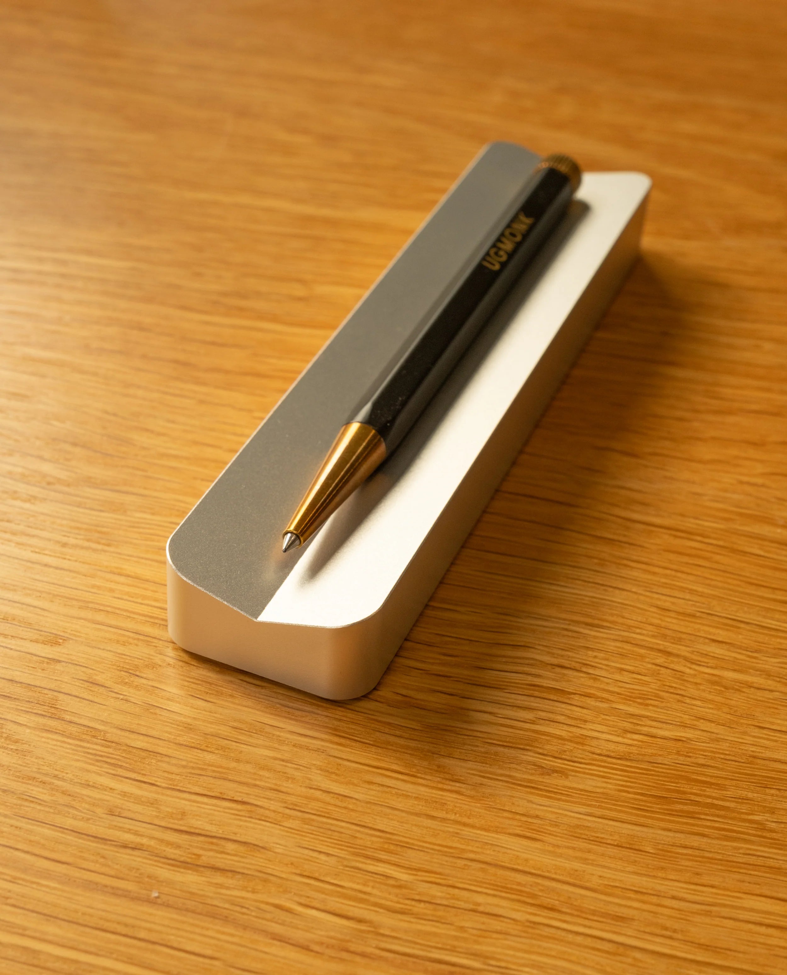 Analog Pen Tray