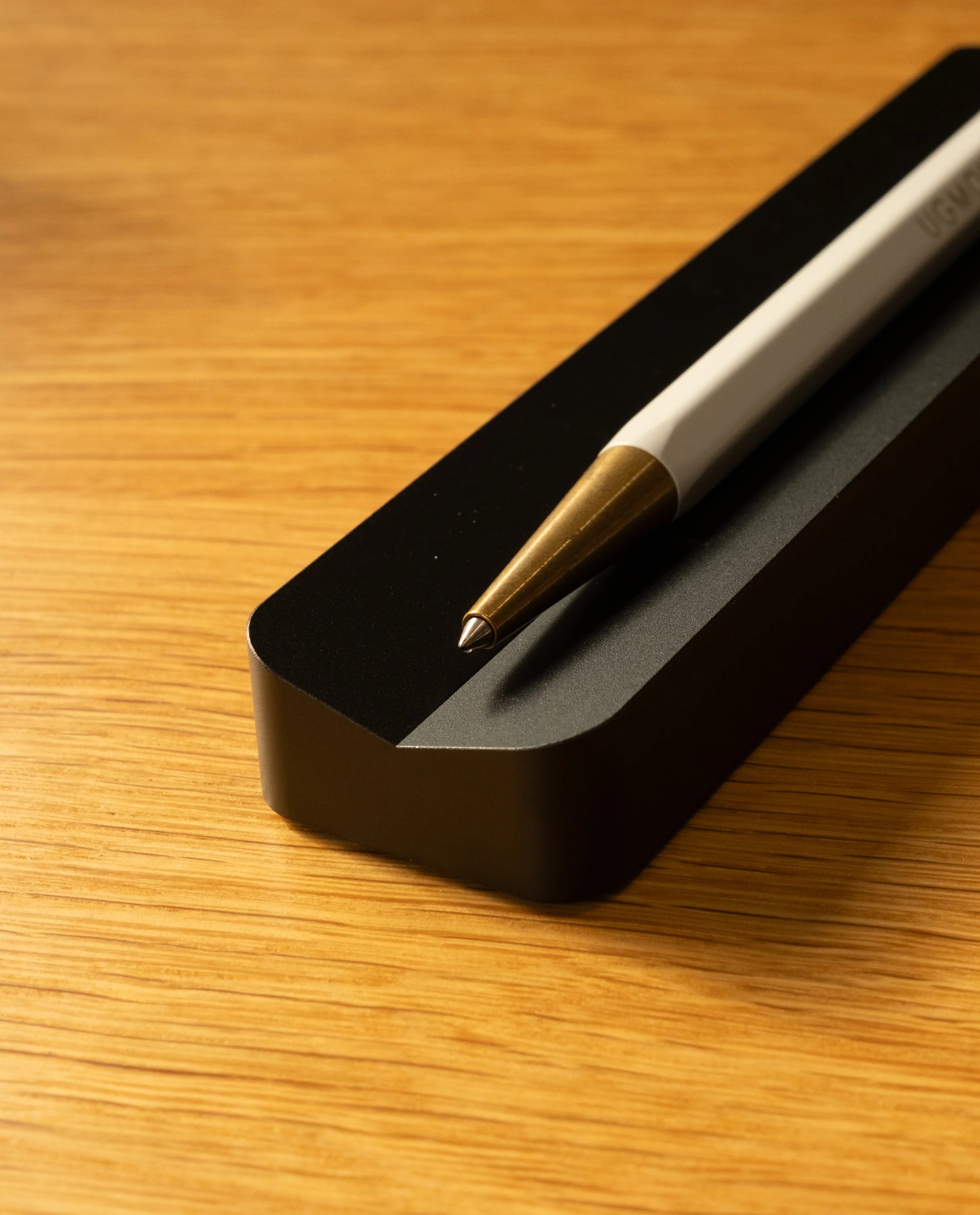 Analog Pen Tray