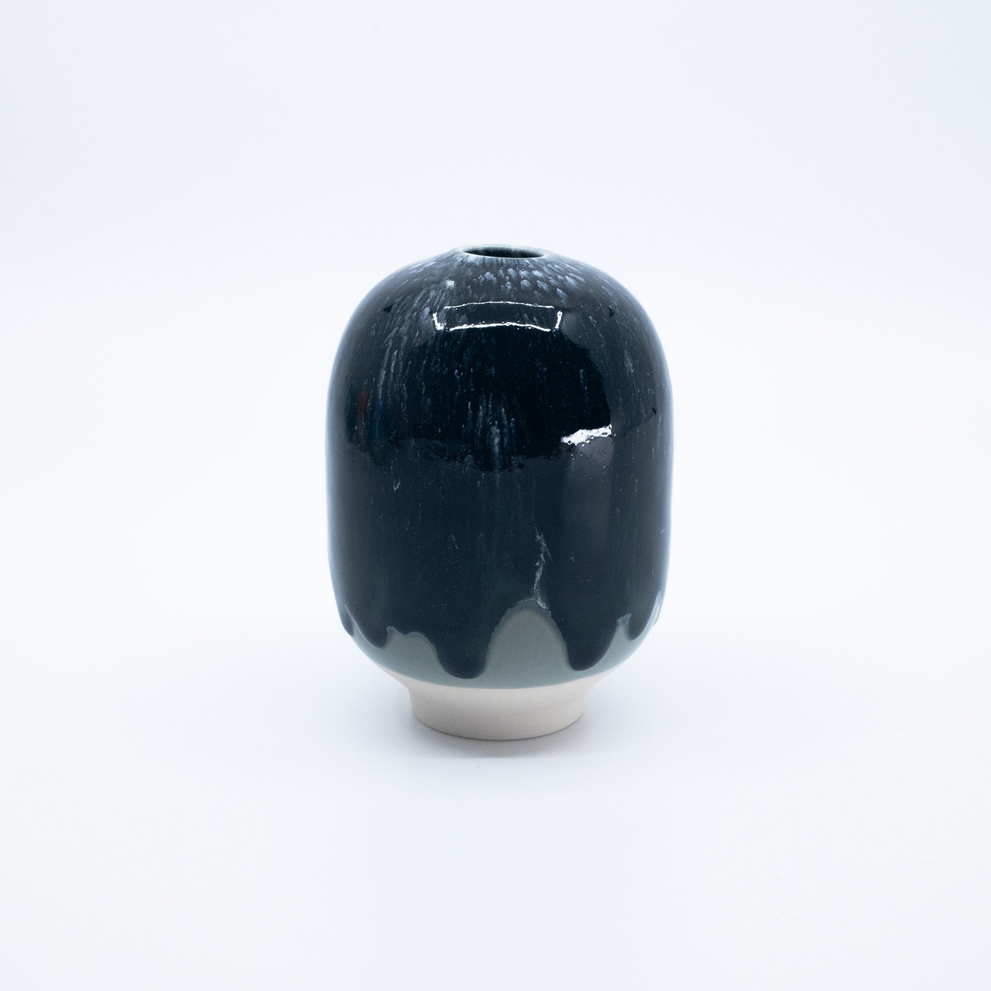 Studio Arhoj Hana Vase – Plum – Small